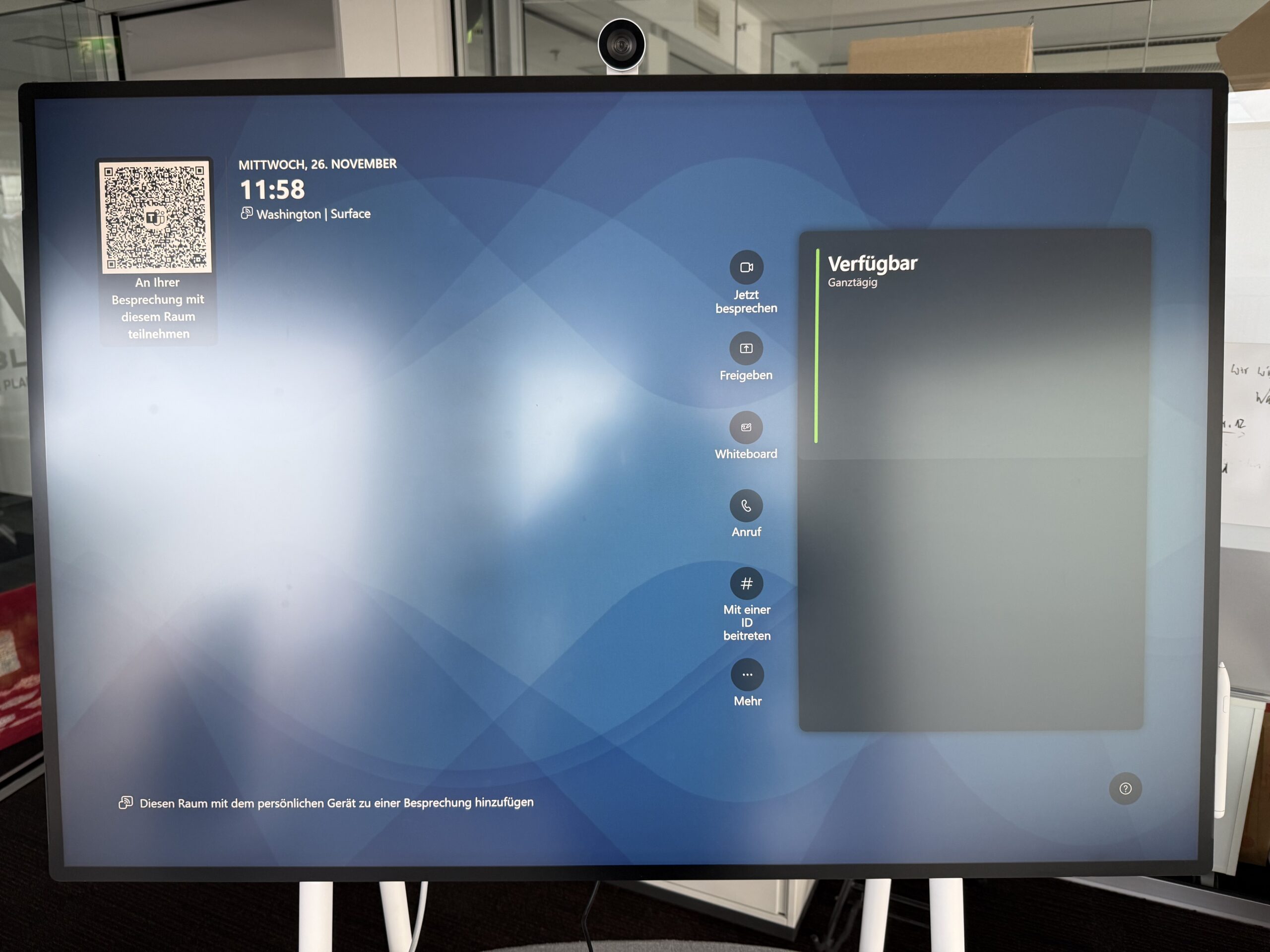 Microsoft Surface Alternative: Die besten interaktiven Displays für moderne Meetingräume