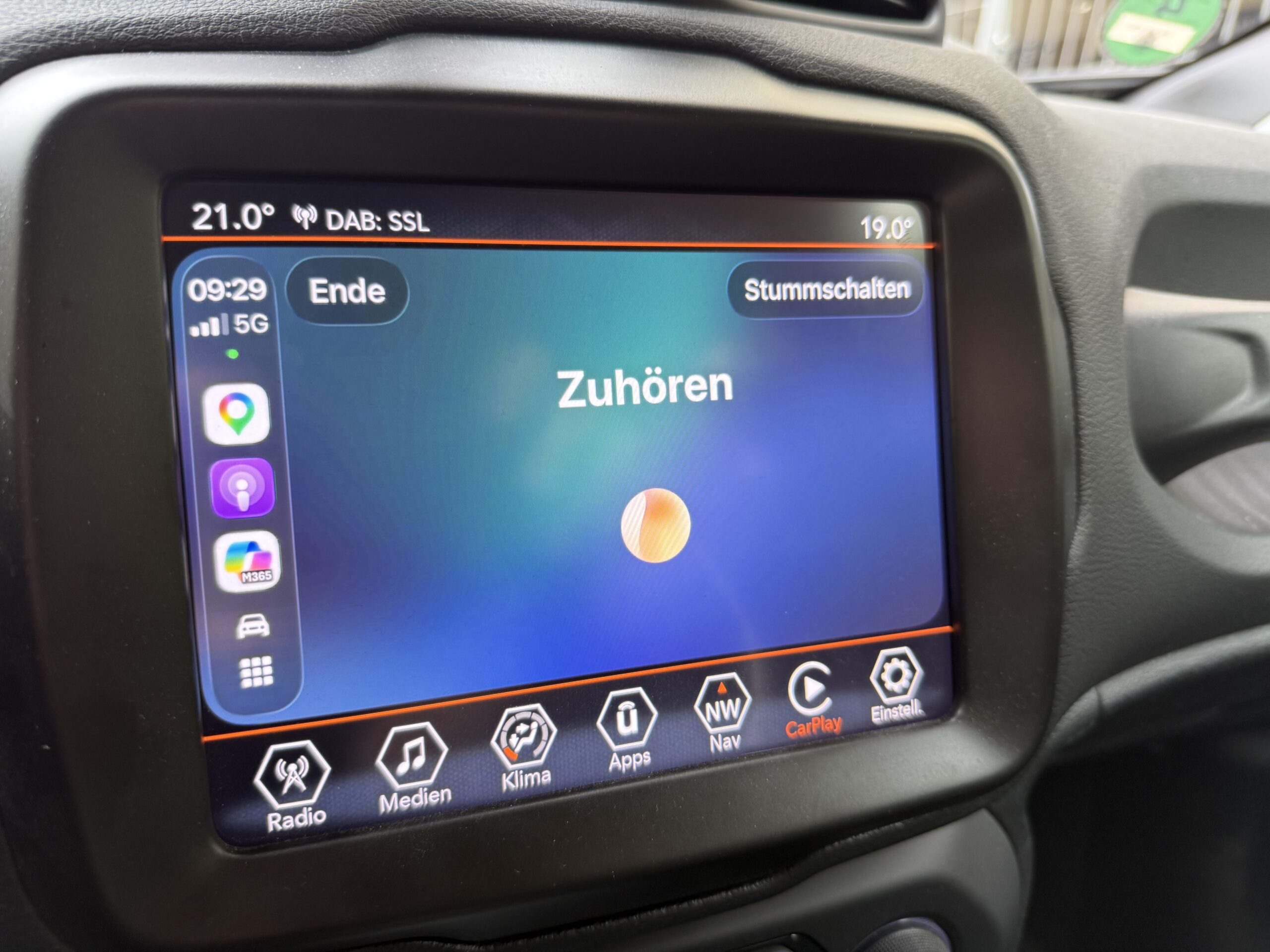 Microsoft Copilot hört zu Apple CarPlay